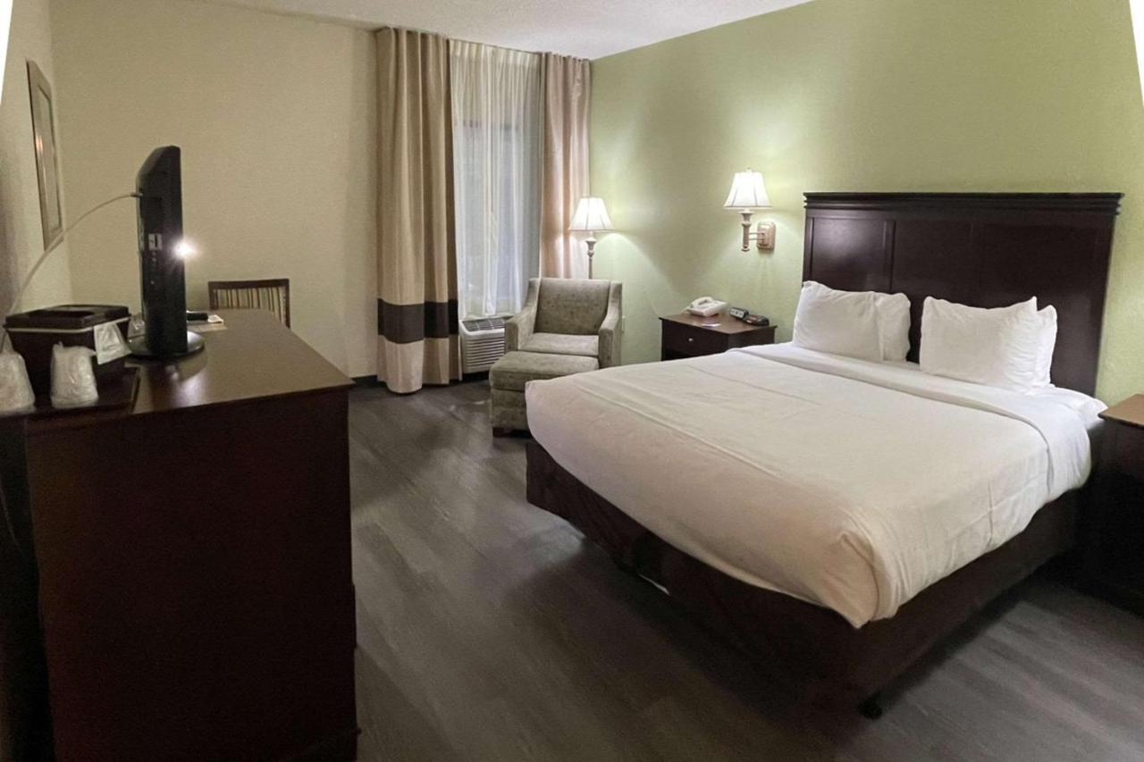 Comfort Inn Pinehurst - Southern Pines Экстерьер фото