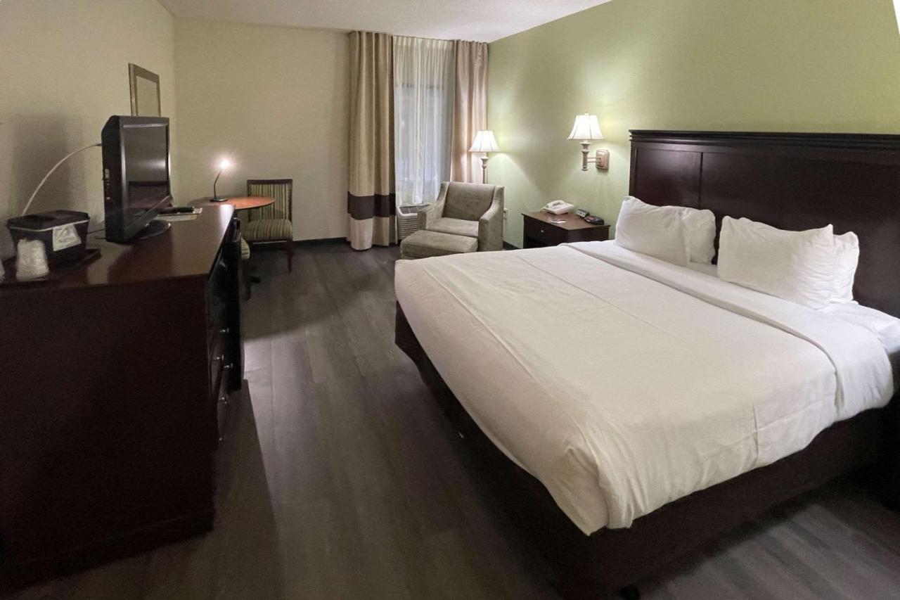 Comfort Inn Pinehurst - Southern Pines Экстерьер фото